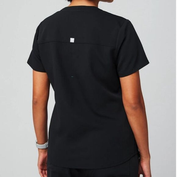 Fabletics Method 2-Pocket Scrub Top Black‎ Small New With Tags - Picture 2 of 7